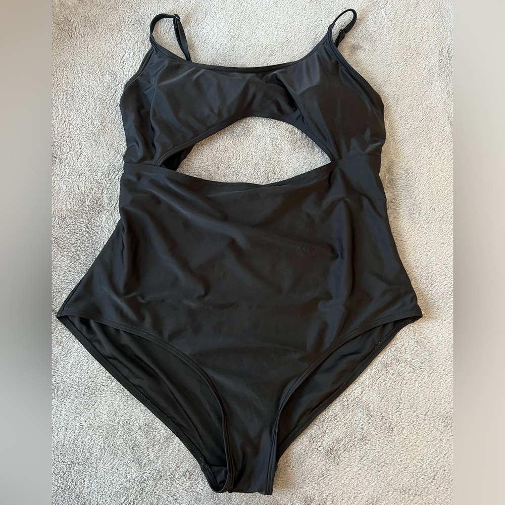 🖤 Black Swimsuit - OnePiece